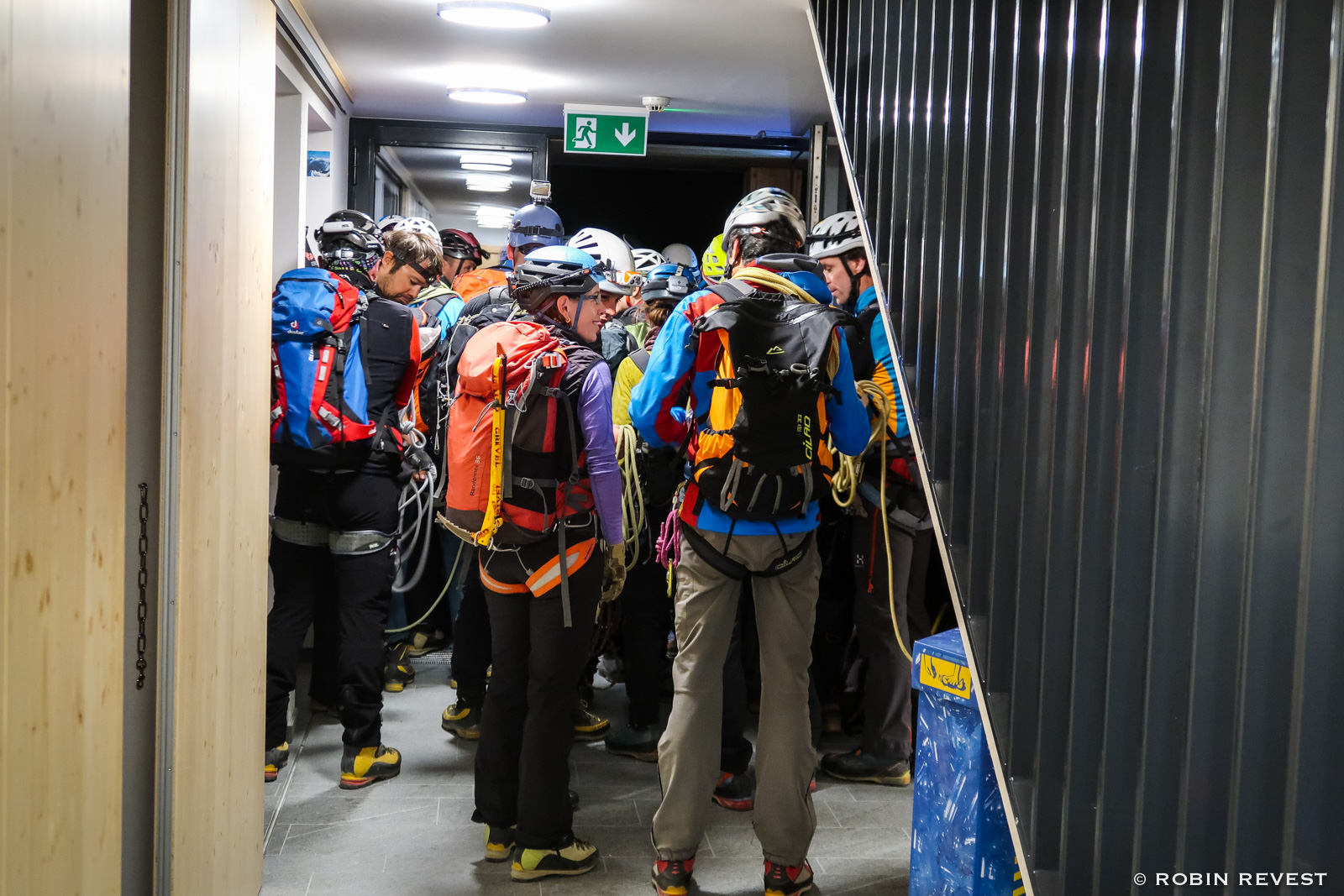Alpinistes au dpart du refuge Hornli au Cervin