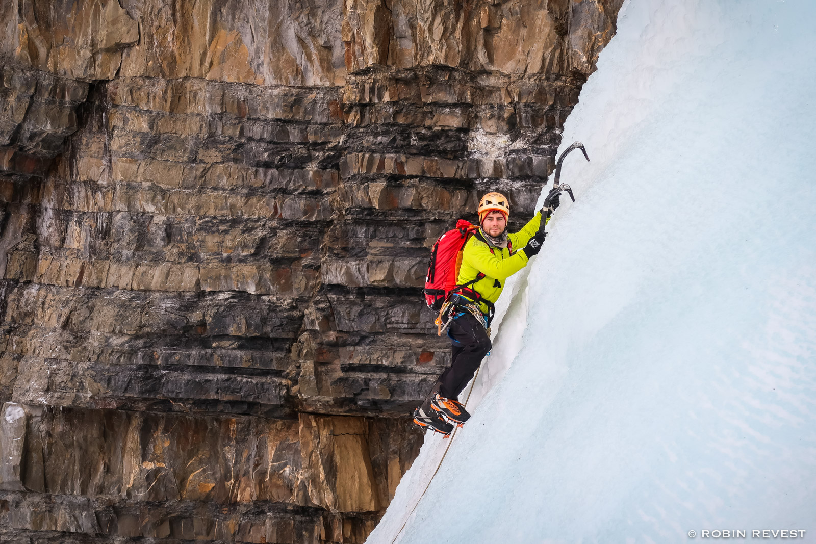 Antoine Avenas sur une cascade de glace Freissinires 5