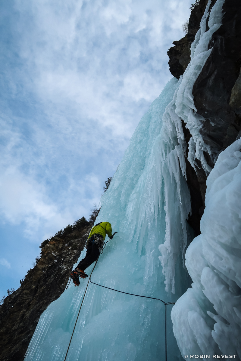 Antoine Avenas sur une cascade de glace Freissinires